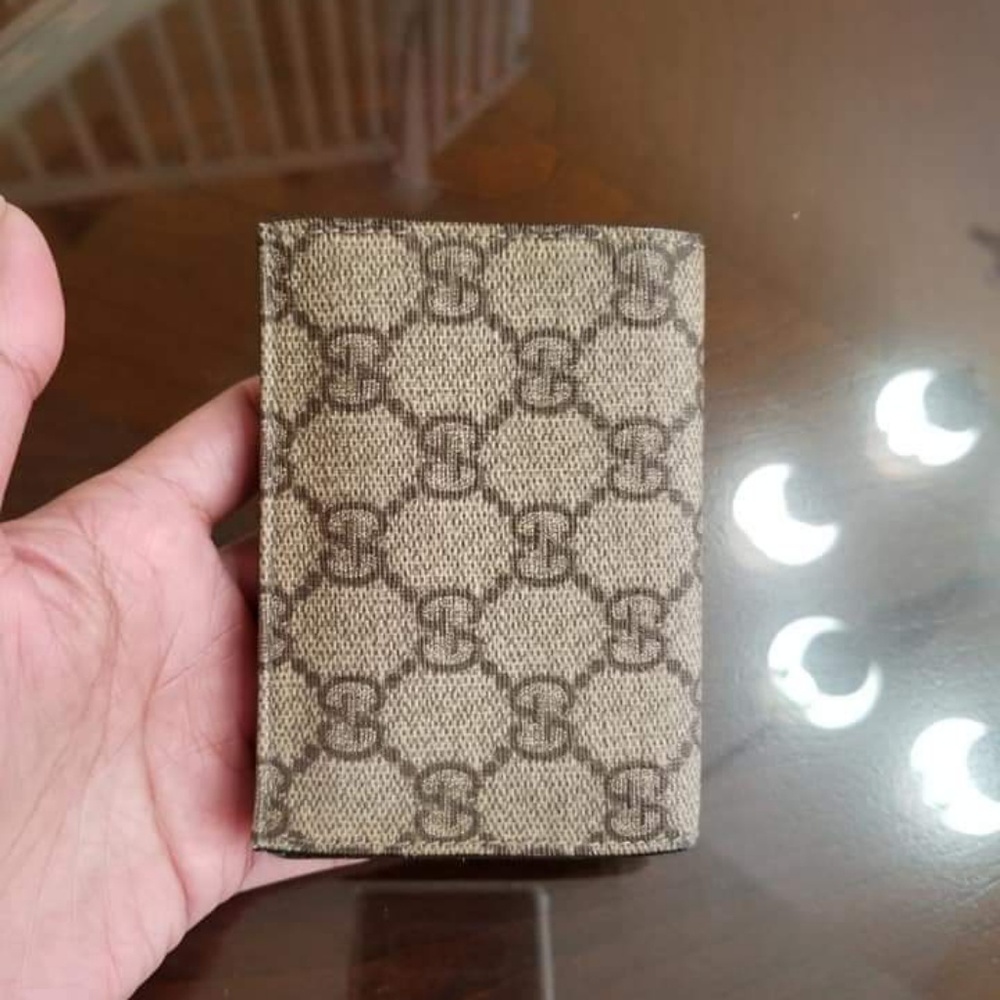 SOLD❤Gucci Cardholder - Picture 2 of 8